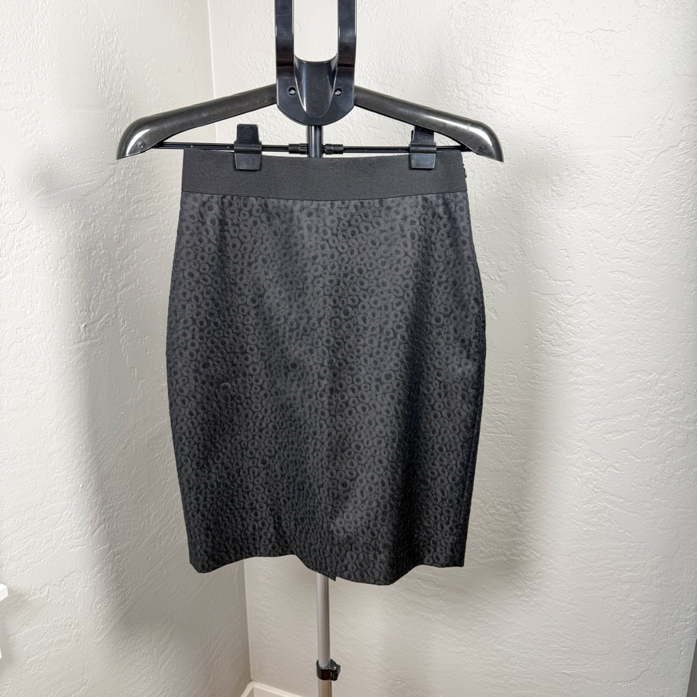 Classiques Entier Black Animal Print Textured Pencil Skirt Size 4
